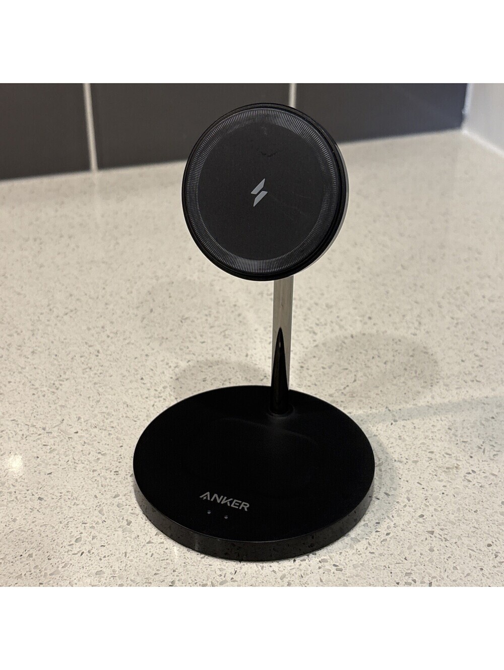 Stand Only | Anker MagGo Wireless Charging PowerWave Magnetic 2-in-1 Lite A2543